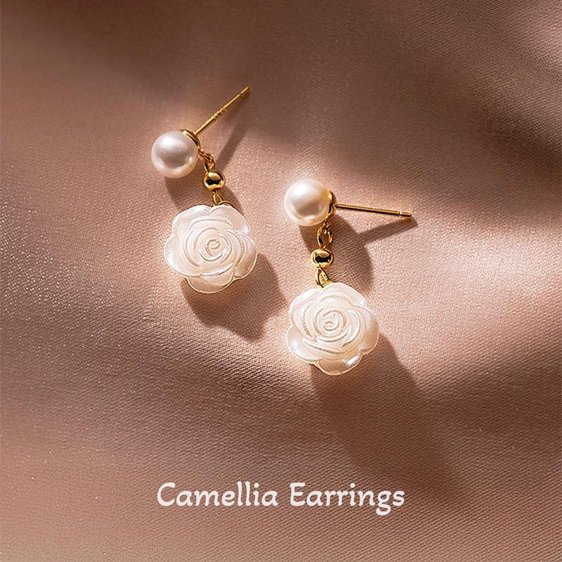Camellia Earrings ต่างหูเงินแท้ S925 [MERCELO]
