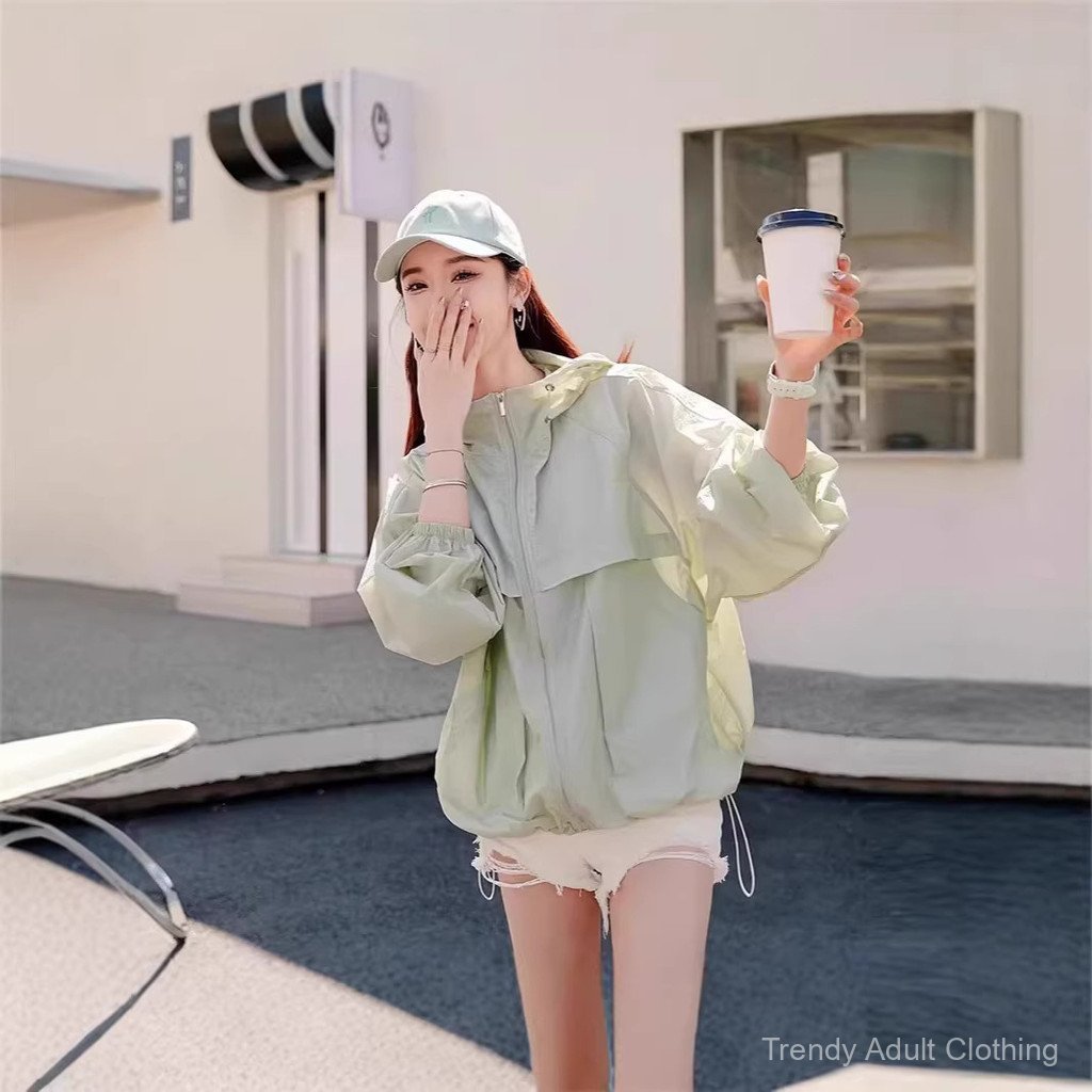 ผู้หญิงน้ําหนักเบาแห้งเร็วคลุมด้วยผ้าแจ็คเก็ตป้องกันแสงแดด,หลวมสบายๆระบายอากาศบางเสื้อกันลมเสื้อฤดูร้อนกลางแจ้ง 2606