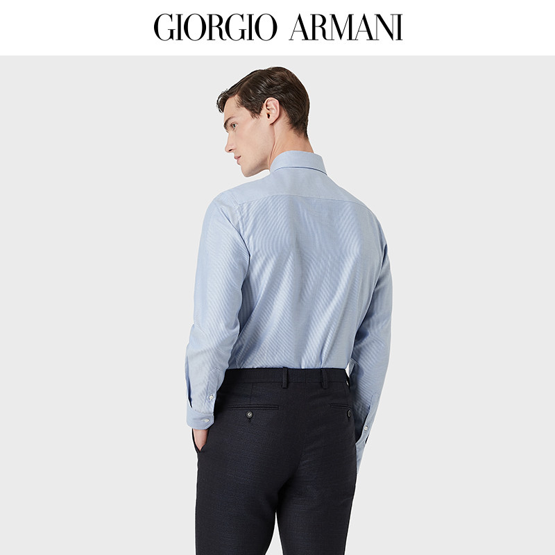 เสื้อเชิ้ตแขนยาวสำหรับผู้ชายจากGIORGIO ARMANI
