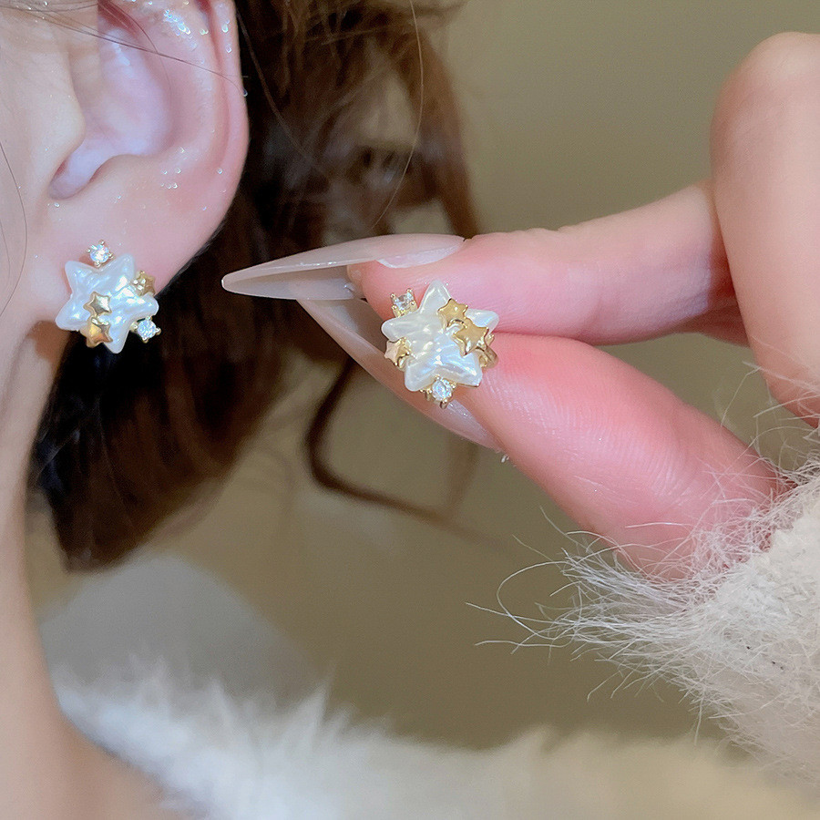 [JewBeautify] ต่างหูเม็ดพลอยไข่มุกเงิน925เคลือบทองแท้ สไตล์แฟชันสำหรับสวมใส่