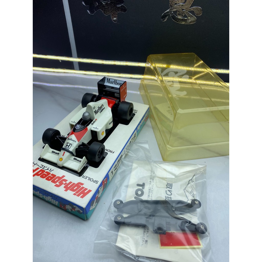 TOMY 1: 32 ความเร็วสูง F1 McLaren Honda MP4/7A เคลือบ Marlboro