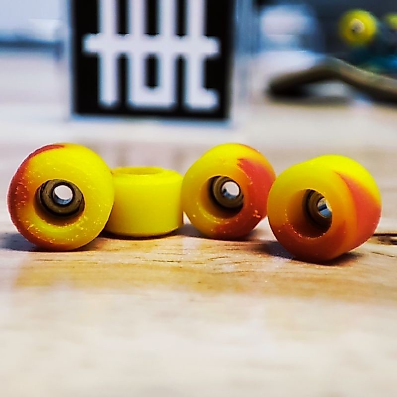 Fingerboard Urethane wheel ล้อฟิงเกอร์บอร์ดยูริเทน วัสดุเดียวกันกับล้อสเก็ตบอร์ด