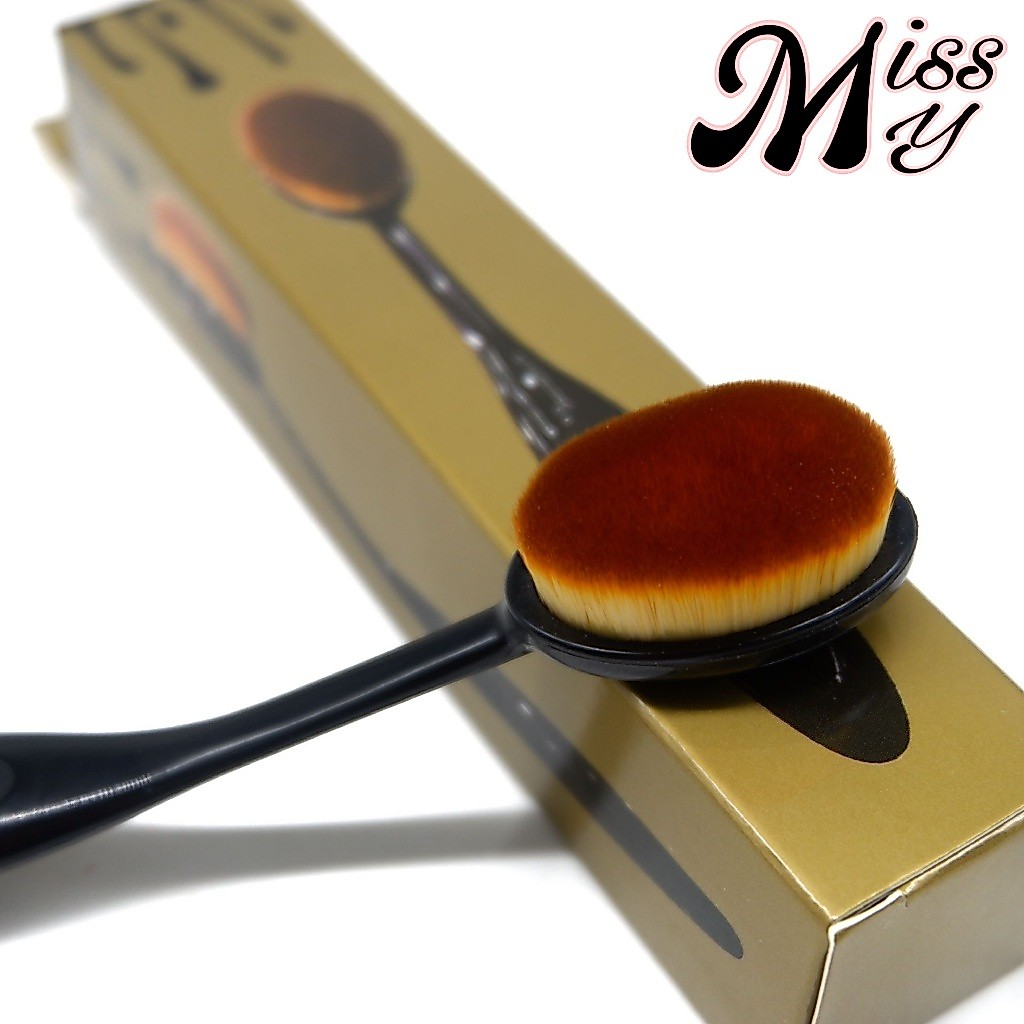 {12ชิ้น} KYLIE Makeup Oval Foundation Brush แปรงรองพื้นทรงไข่ ขนแปรงนุ่ม เกลี่ยง่าย เรียบเนียนเป็นธรรมชาติ