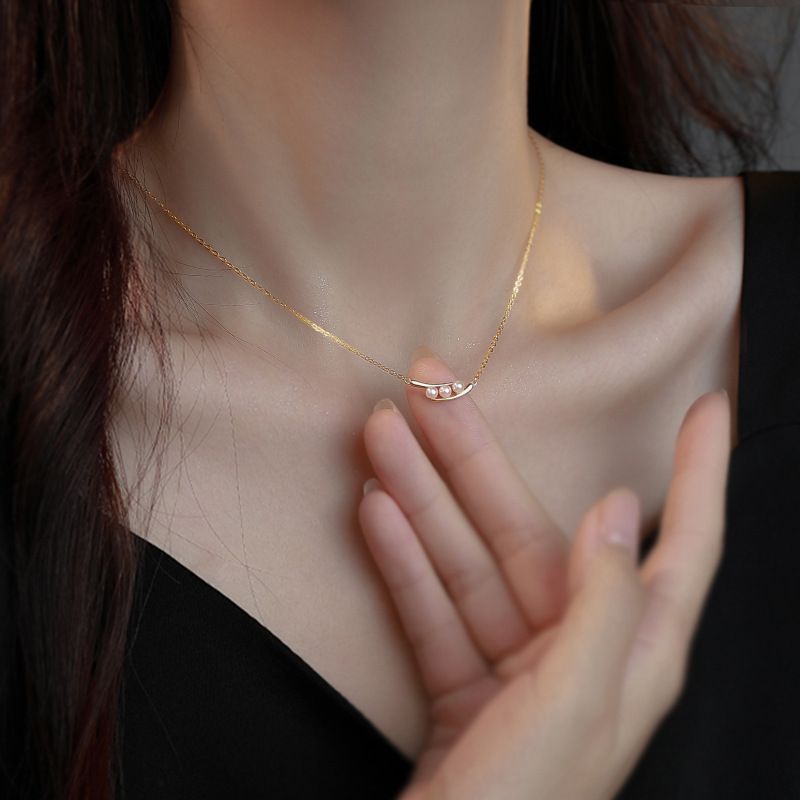 Pea Pod Ball สร้อยคอลูกปัดผู้หญิงไม่ซีดจางหรูหรา Niche Simple High-End Design ใหม่ All-Match สร้อยคอ