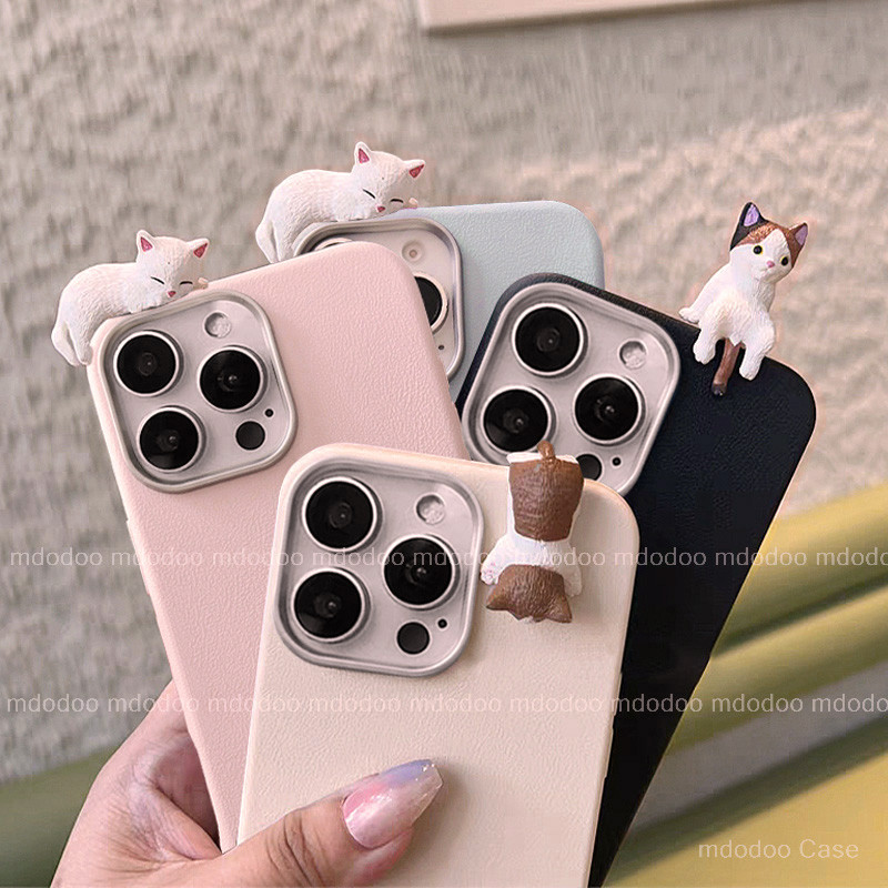 เคส For Redmi Note 15 14S 4G 14 Pro 5G 13 Pro+ 12 11S 11 12S Mi POCO X7 X5 M6 Fashion High Class Leather Texture Large lens frame Lens Protection Anti-drop Back Cover Cute 3D Sit up Cat Doll Soft Phone Case PW 11 - รูปที่ 6