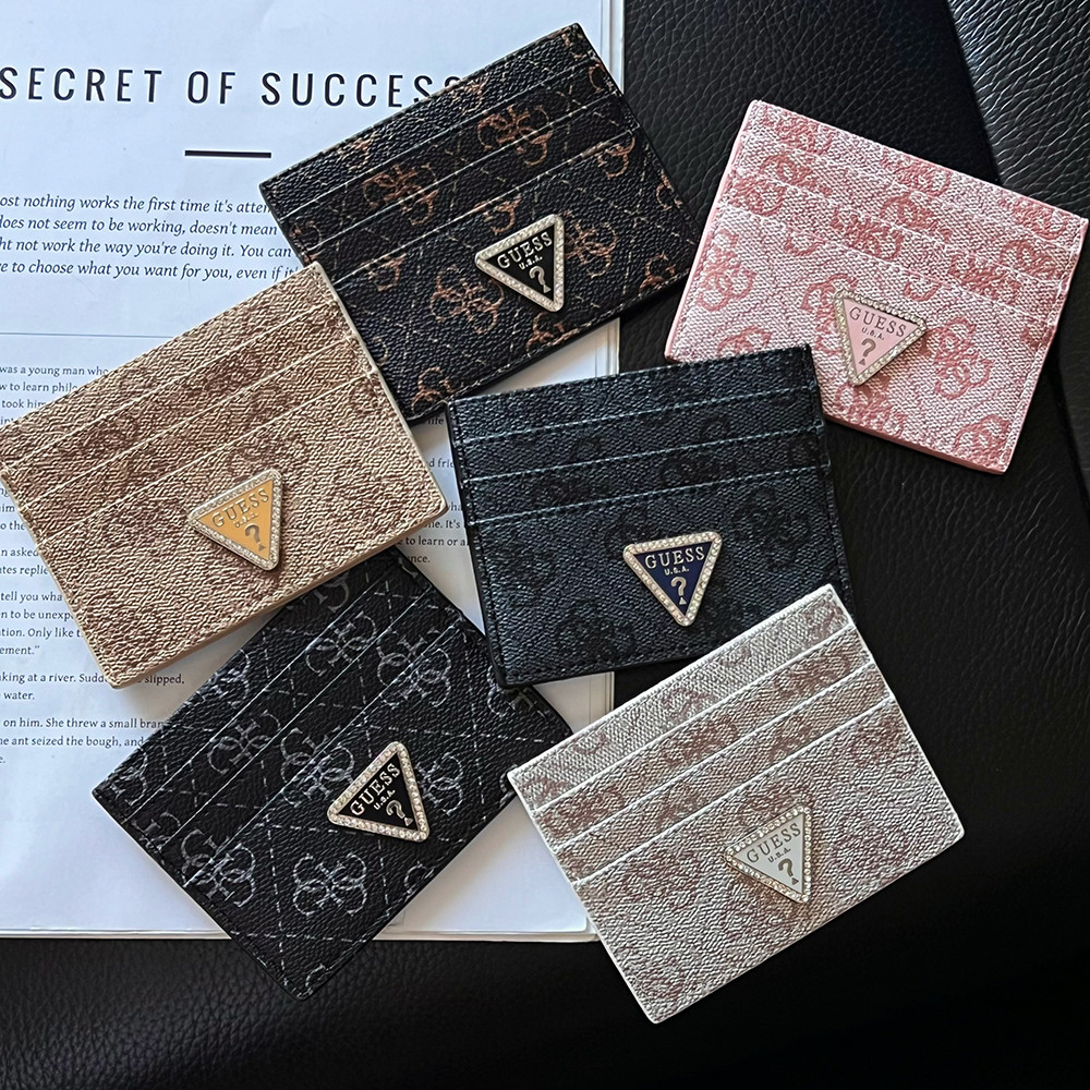 กระเป๋าหนังบางเฉียบ สีสันสดใส มีช่องสำหรับบัตรเครดิตถึง 7 ช่อง