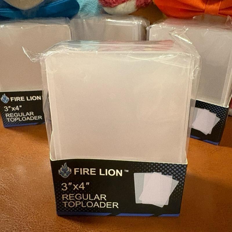 (ยกแพค) ส่งไวงับ Toploader Fire ใส Lion แพค 25 ชิ้น  แบบ REGULAR TOPLOADER Ultra clear สำหรับการจัดเก็บการ์ด