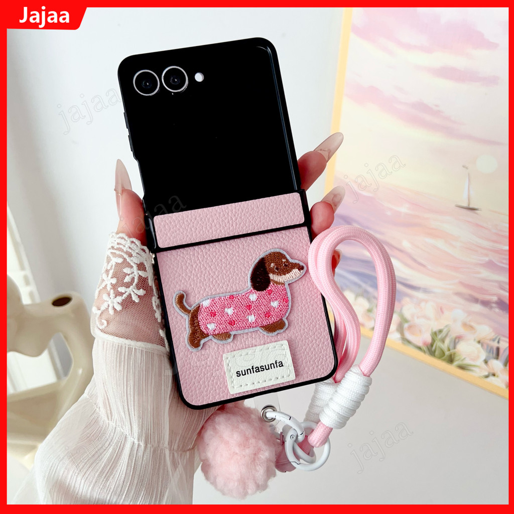 SAMSUNG น่ารักการ์ตูนสุนัขหนังโทรศัพท์กรณีสายรัดข้อมือสําหรับSamsung Galaxy ZFlip8 Flip8 ZFlip7 Flip7 Z Flip 8 7 6 5 5Gกันกระแทกฝาครอบป้องกัน