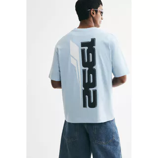 H&M(เอชแอนด์เอ็ม) เสื้อยืดพิมพ์ลายทรงสบาย ผู้ชาย 1344928_3