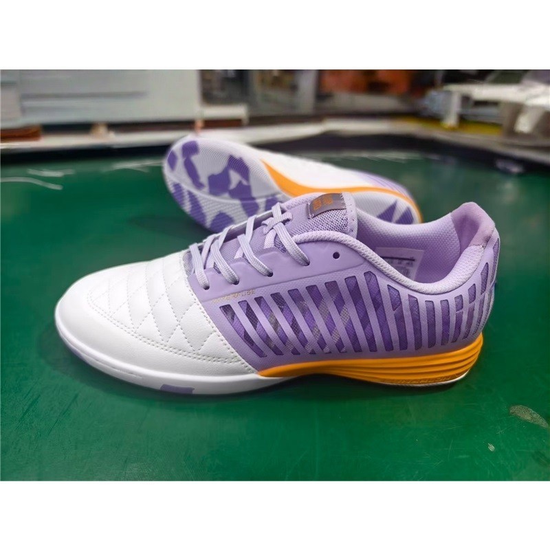 รองเท้าฟุตบอล LUNAR GATO II IC Futsal สีม่วง ไซส์ 39-45 กันลื่นและทนต่อการสึกหรอ