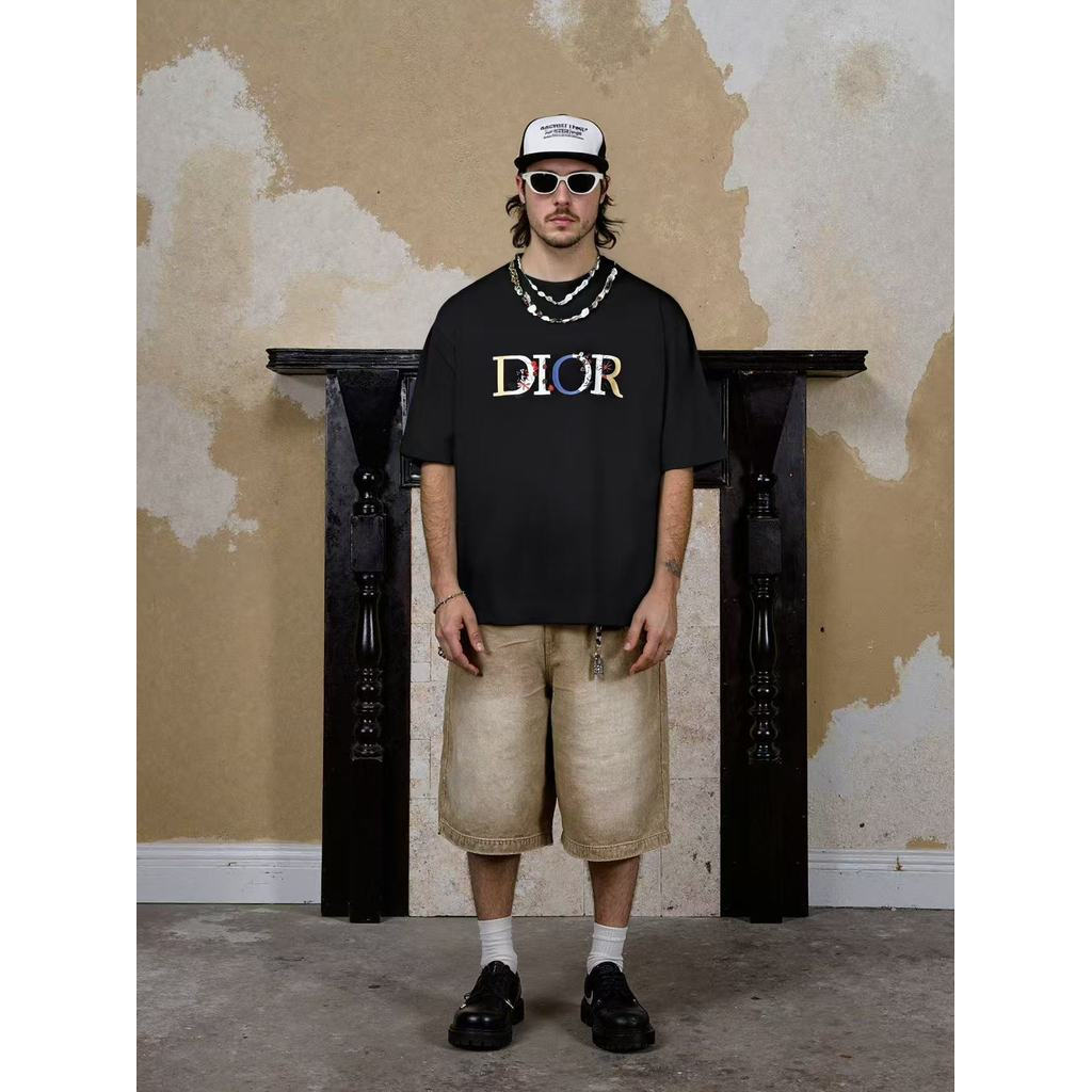 DIOR/DIOR/2026 คลาสสิกรอบคอแขนสั้นเสื้อยืดผู้ชายผู้หญิงสบาย Original Design หนา Impervious Letter พิ