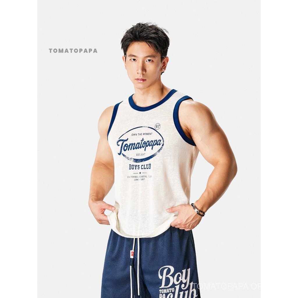 TOMATOPAPA Men American Retro Vest-ฤดูร้อนสีตัดกันสวมใส่ด้านนอก Street Wear Letter Printing Slim-fit กีฬาฟิตเนส