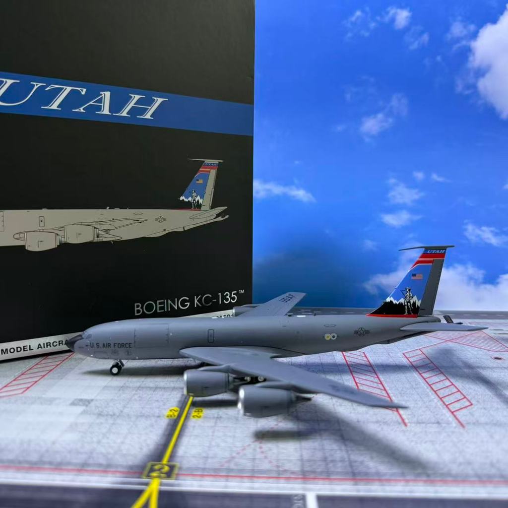 Geminijets G2AFO1428 US Air Force KC-135R 61-0275 เครื่องบินรุ่น 1/200