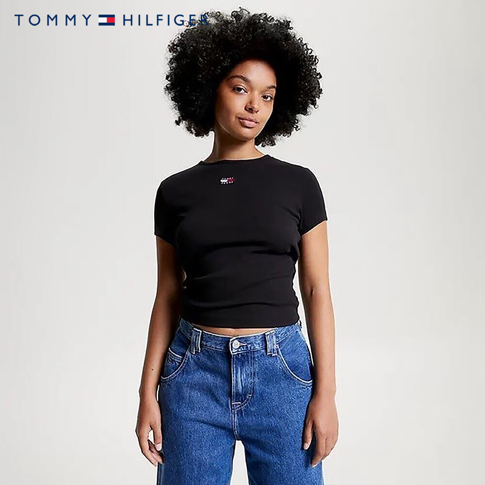 TOMMY HILFIGER - เสื้อยืดแขนสั้น Tjw Bby Xs Badge Rib Tee DW0DW16259BDS