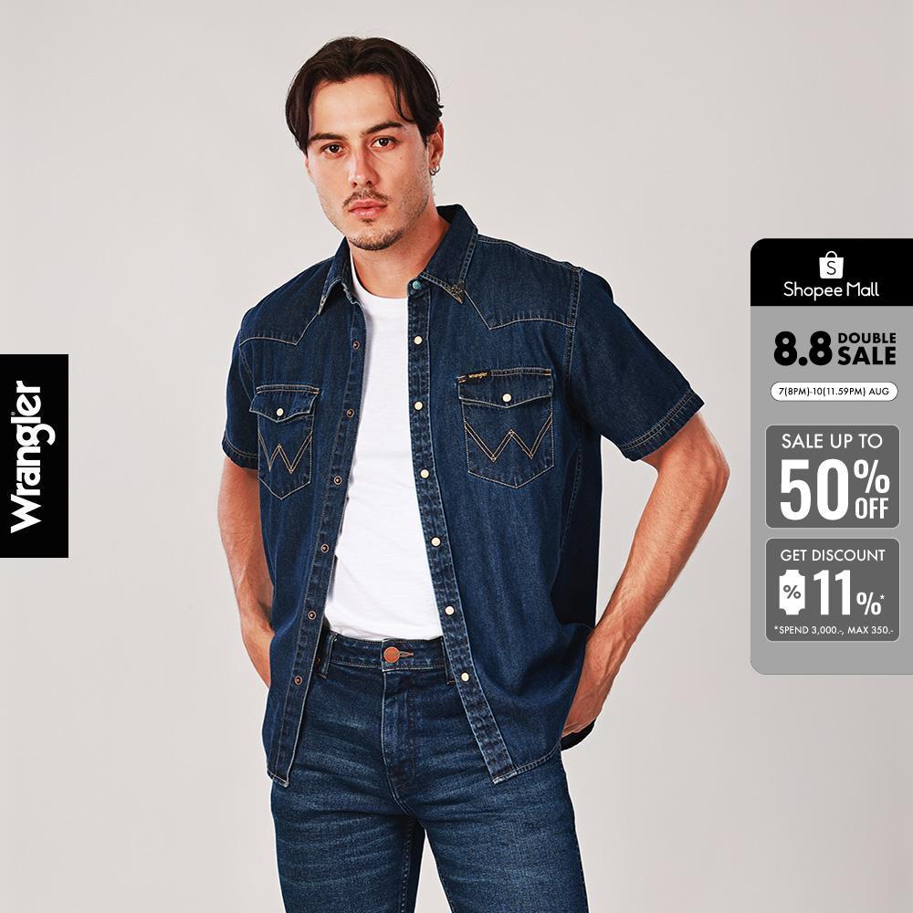 WRANGLER เสื้อเชิ้ตแขนสั้นผู้ชาย คอลเลคชั่น Wrangler Legends รุ่น WR S226MSHSN17 สียีนส์กลาง