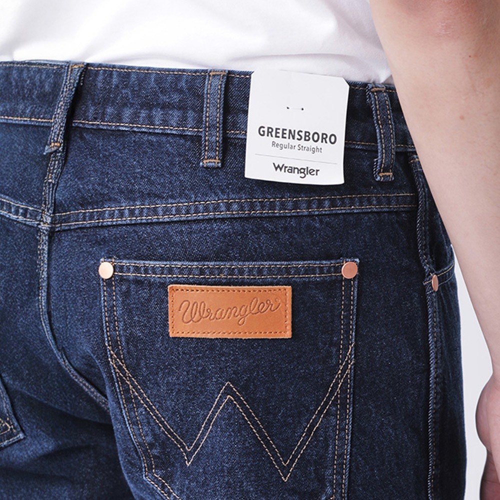 WRANGLER กางเกงยีนส์ผู้ชาย เอวกลาง ทรงตรง รุ่น WR F325MGREF17 สียีนส์เข้ม — صورة 4