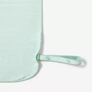 Decathlon Microfibre Swimming Towel Size L 80 X 130 Cm ผ้าขนหนูไมโครไฟเบอร์ ขนาด L 80 X 130 ซม. - Green
