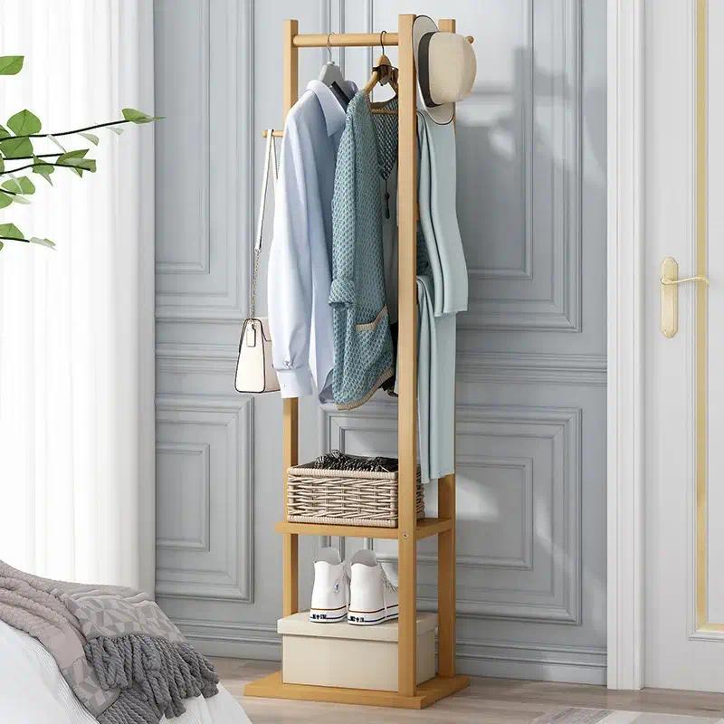 ชั้นวางของราวไม้ มีราวแขวนหมวกและราวแขวนเสื้อผ้า ทำจากไม้ ดีไซน์สวยใช้ในบ้าน