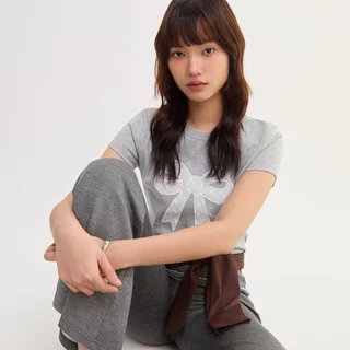 [Pomelo] เสื้อยืดคอกลมพิมพ์ลาย / Graphic Tee
