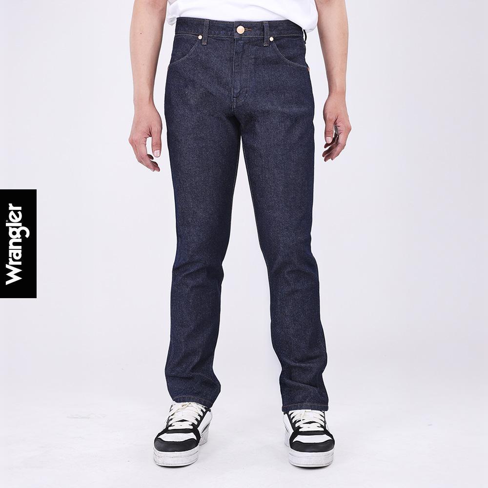 WRANGLER กางเกงยีนส์ผู้ชาย เอวต่ำ ทรงเข้ารูป Larston รุ่น WR S326MLARF20 สียีนส์เข้ม