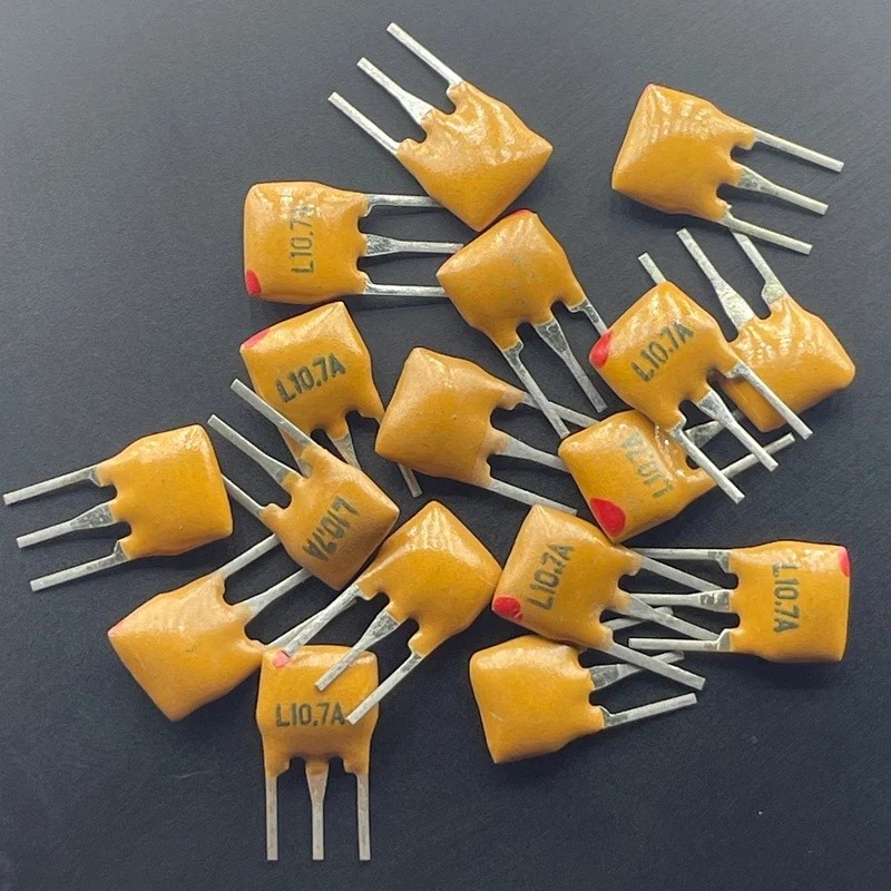 100 ชิ้น/ LT10.7MA5 เซรามิคกรอง 10.7MHZ L10.7A 280K bandwide 3P สําหรับวิทยุ FM