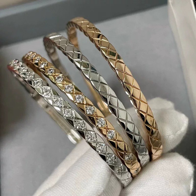 9.1-Xiaoxiang High Version V Gold Diamond Diamond Full Diamond Couple Bracelet Seiko Simple Classy B