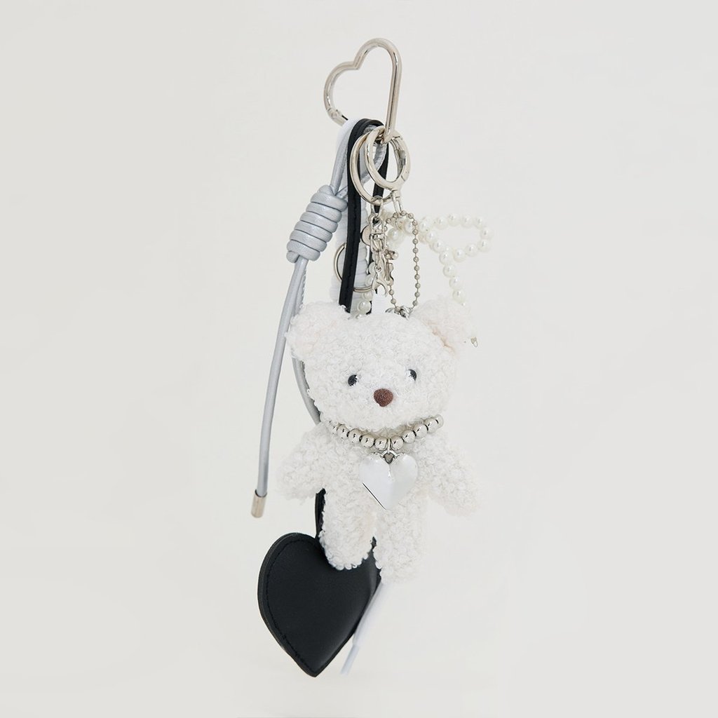 [Pomelo] พวงกุญแจจี้หมีเท็ดดี้และหัวใจ / Teddy Bear & Heart Charm Keyring