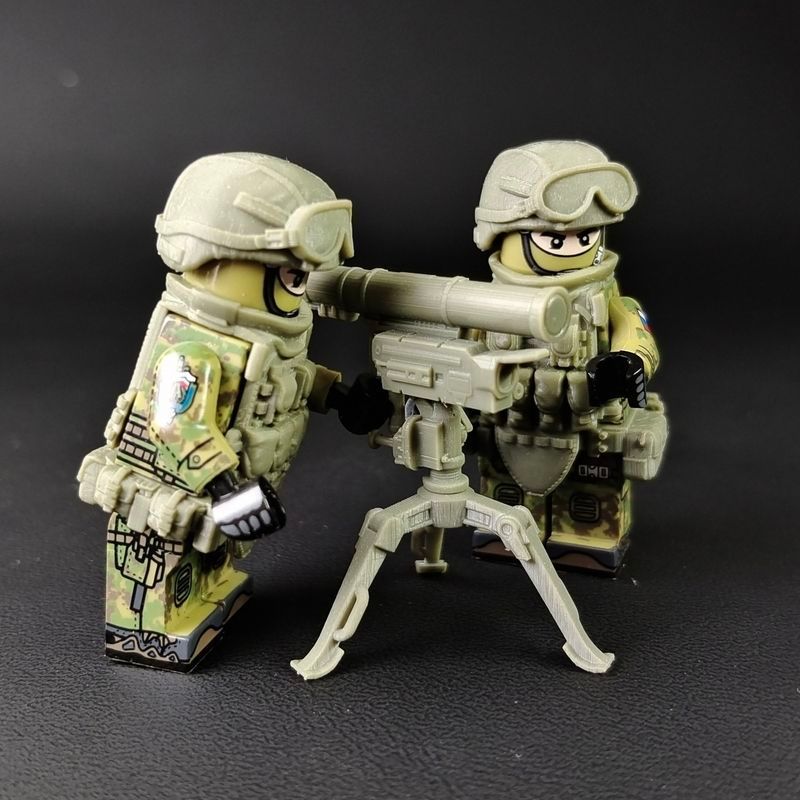 Building Blocks Third Minifigure Ruifeng กองทัพรัสเซีย 9M133 สั้น No. AT14 การแข่งขัน AT5 คู่มือต่อต