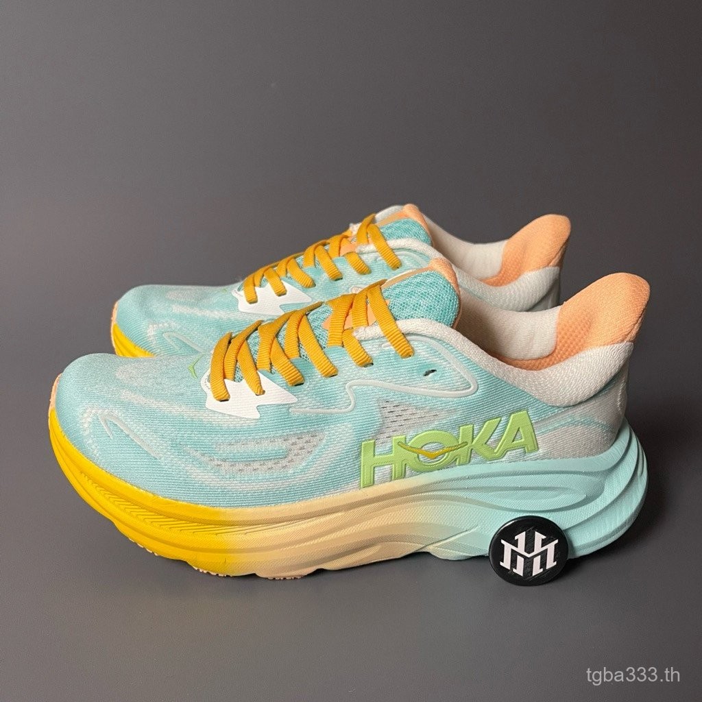 HOKA ONE ONE CLIFTON 10 RUN CLUB PACK