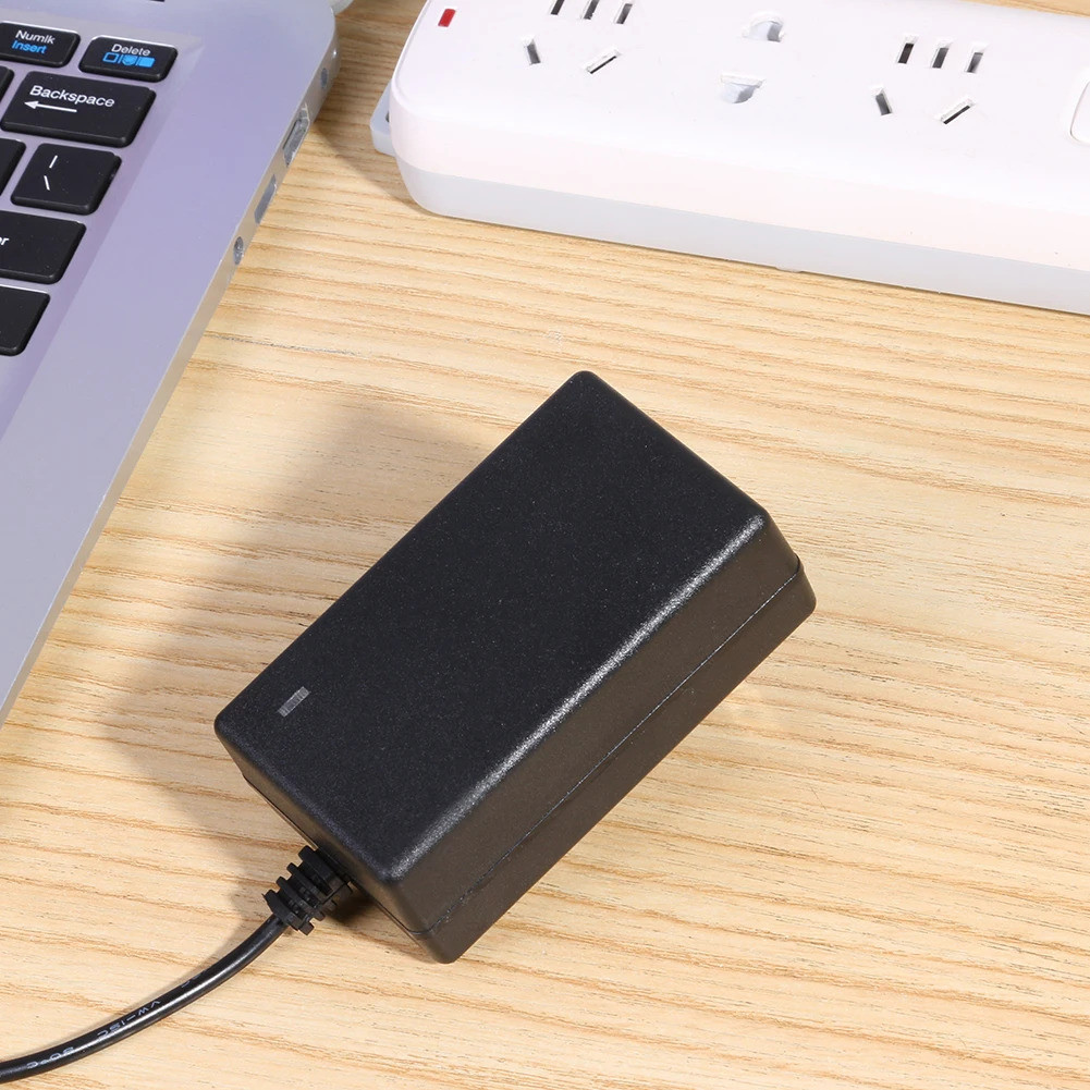 DC21V 2A Plug Power Supply Adapter Charger สําหรับ 18.5-21V 18650 Li-ion