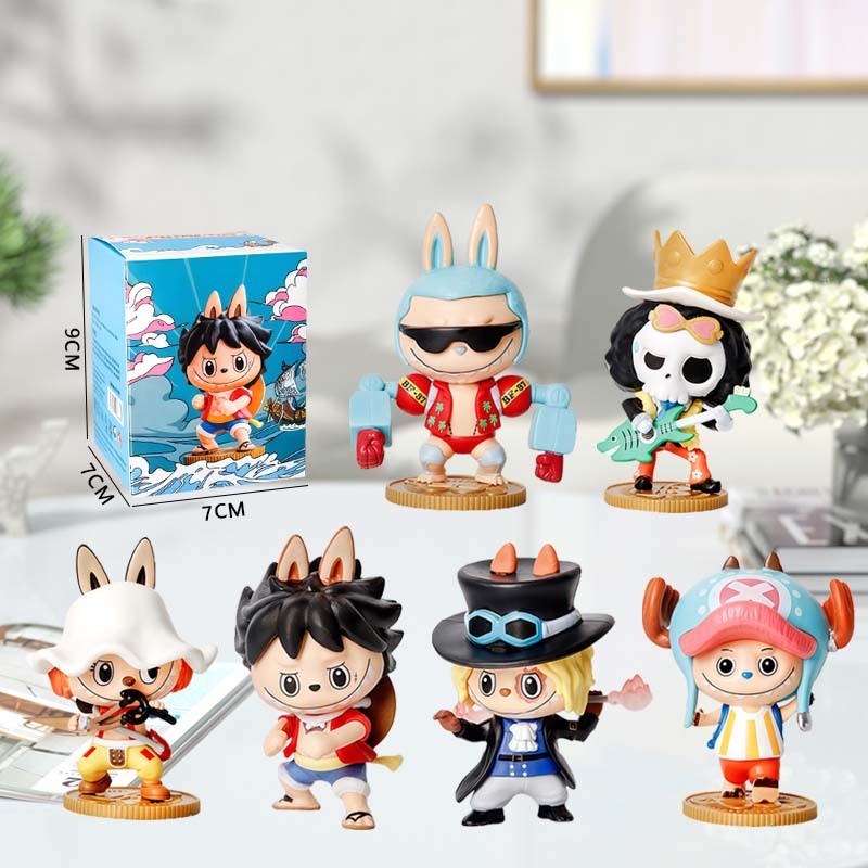 ใหม่ LABUBU One Piece Series อินเทรนด์เล่นตกแต่ง One Piece LABUBU รูปสํานักงานตุ๊กตารถของเล่น Myster