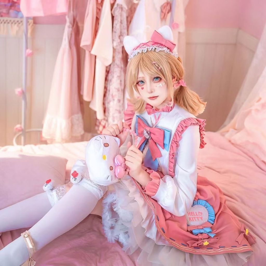 เสื้อผ้าคอลเล็กชัน Gardener Cosplay จาก Sanrio Big Star Linkage แบบ Emma Woods