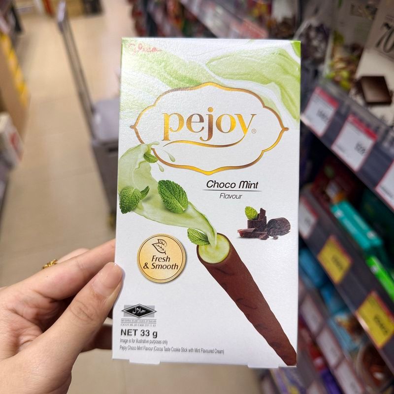 Pejoy Mint Chocolate Sandwich Biscuit Bar ขนมนําเข้า Thailand Pejoy Pejoy Mint Chocolate Sandwich Bi