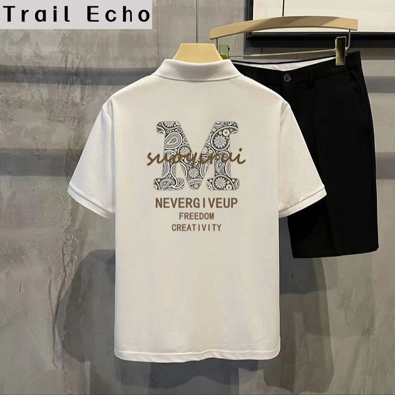 Trail Echo  เสื้อโปโลผู้ชายแบบพอดีตัว คอปกสไตล์ทันสมัย พิมพ์ลายด้านหลังสวยหรู