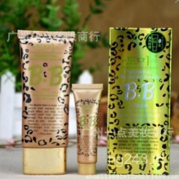 Calendula Refreshing Nude แต่งหน้าน่ารัก Niuniu Moisturizing Skin Tone นักเรียน BB ครีมคอนซีลเลอร์ D