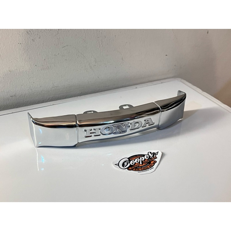 Logo คอ chaly dax monkey แบบชุบ