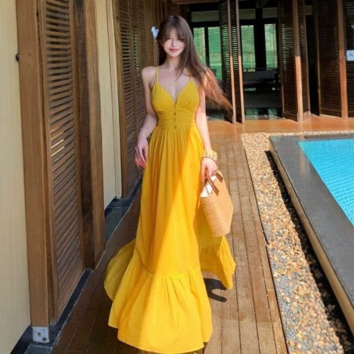 T Thailand Yunnan Travel Vacation สวยสีเหลือง V คอ Suspender ชุดหญิงเอวแคบ Slimmer ดู Big Hem กระโปร