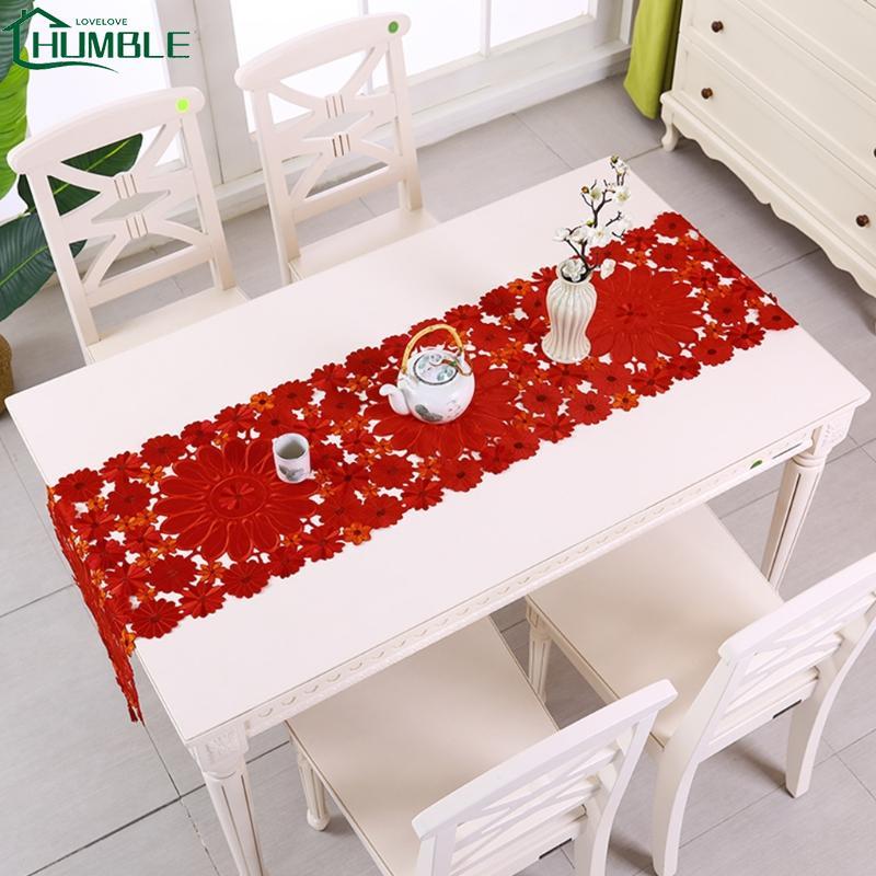 Humble Christmas Flower Table Runner ปัก Poinsettia Holly Leaf Table Runner