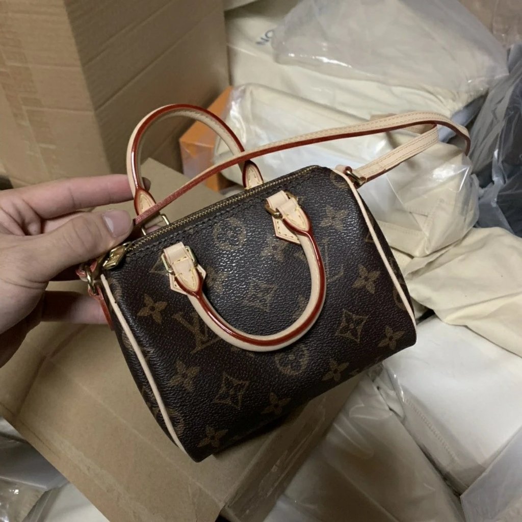 จัดส่ง Real Shot M61252 16CM 42NANO SPEEDY Pillow Bag
