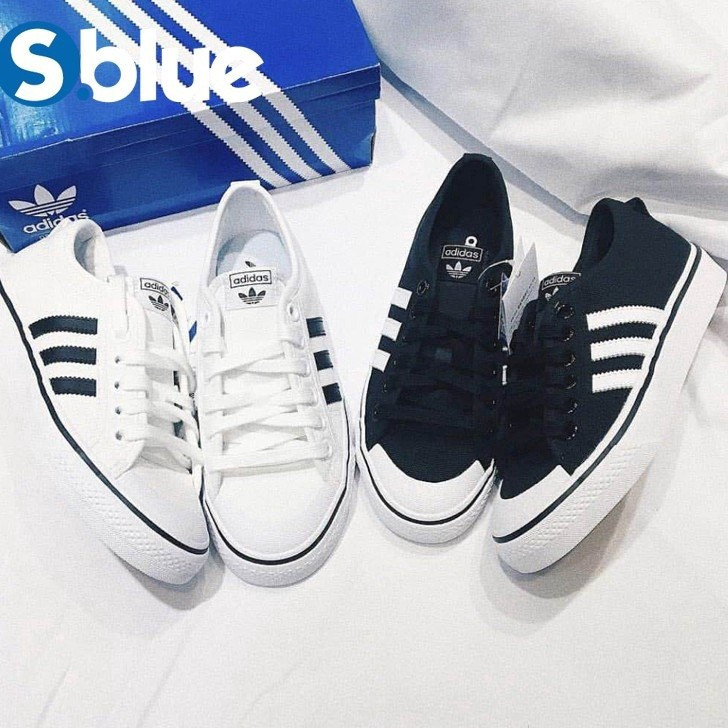 ในสต็อก Nizza Clover สีดําสีขาวผู้ชายผู้หญิงคู่รองเท้าผ้าใบลําลอง AQGP