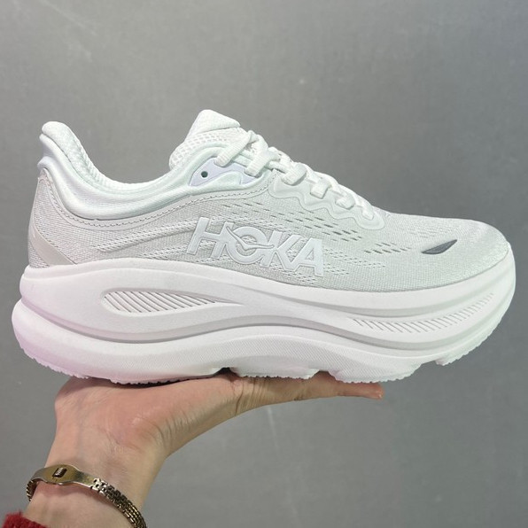 รองเท้าวิ่ง Hoka Bondi 9 และ Hoka Bondi 8 สำหรับทั้งผู้ชายและผู้หญิง