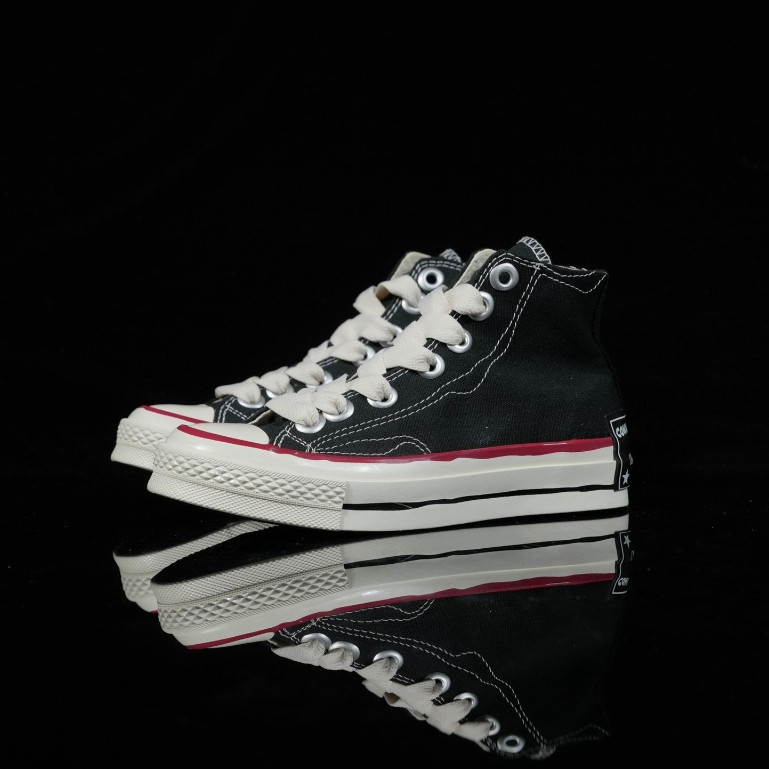 Converse Chuck 70 Sketch Casual Board Shoes ลายทางสีดําและสีแดง