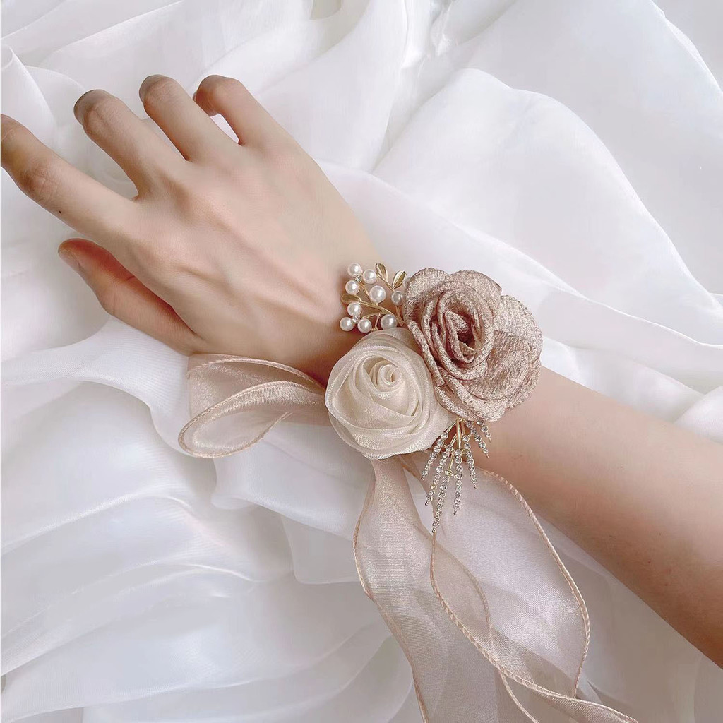 ดอกไม้ข้อมือเจ้าสาว สร้อยข้อมือแต่งงานที่สดใหม่และละเอียดอ่อน