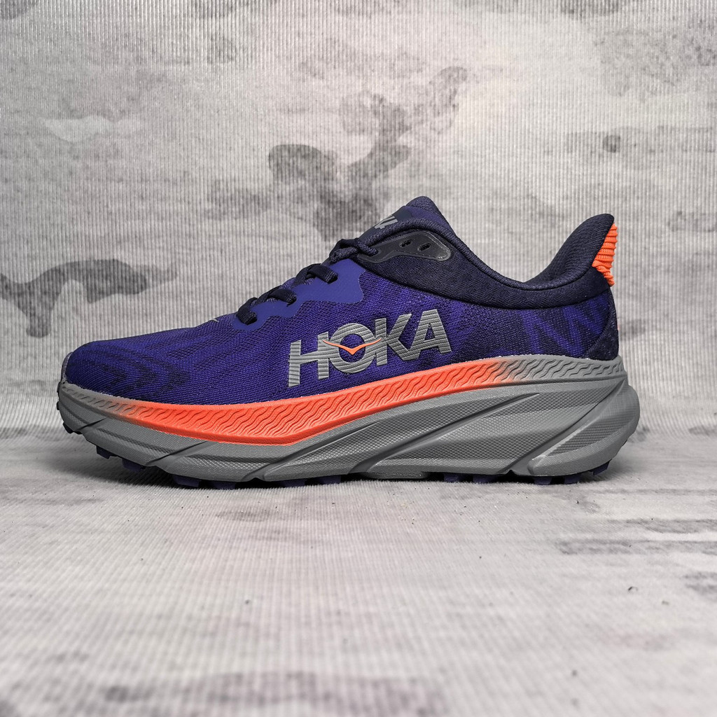 รองเท้าวิ่ง Lotto Challenger ATR 7 ออกแบบมาเพื่อระบายอากาศและกันลื่นได้อย่างยอดเยี่ยม