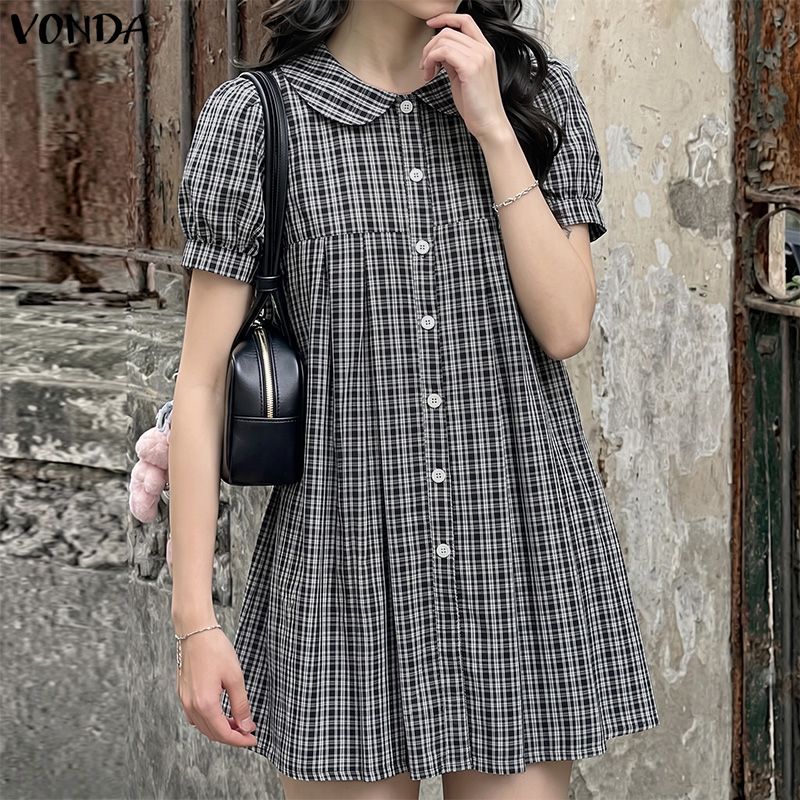VONDA ผู้หญิง Girly สไตล์วิทยาลัยหวานลายสก๊อตสี Peter Pan Collar พัฟแขนสั้นปุ่มจีบเอวสูงหลวมชุดทอเส้น — صورة 5