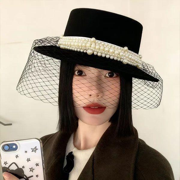 2026 Retro French Hepburn Flat Top Gauze Top Hat Grid Ribbon Pearl Photo Style ผลิต JK260822