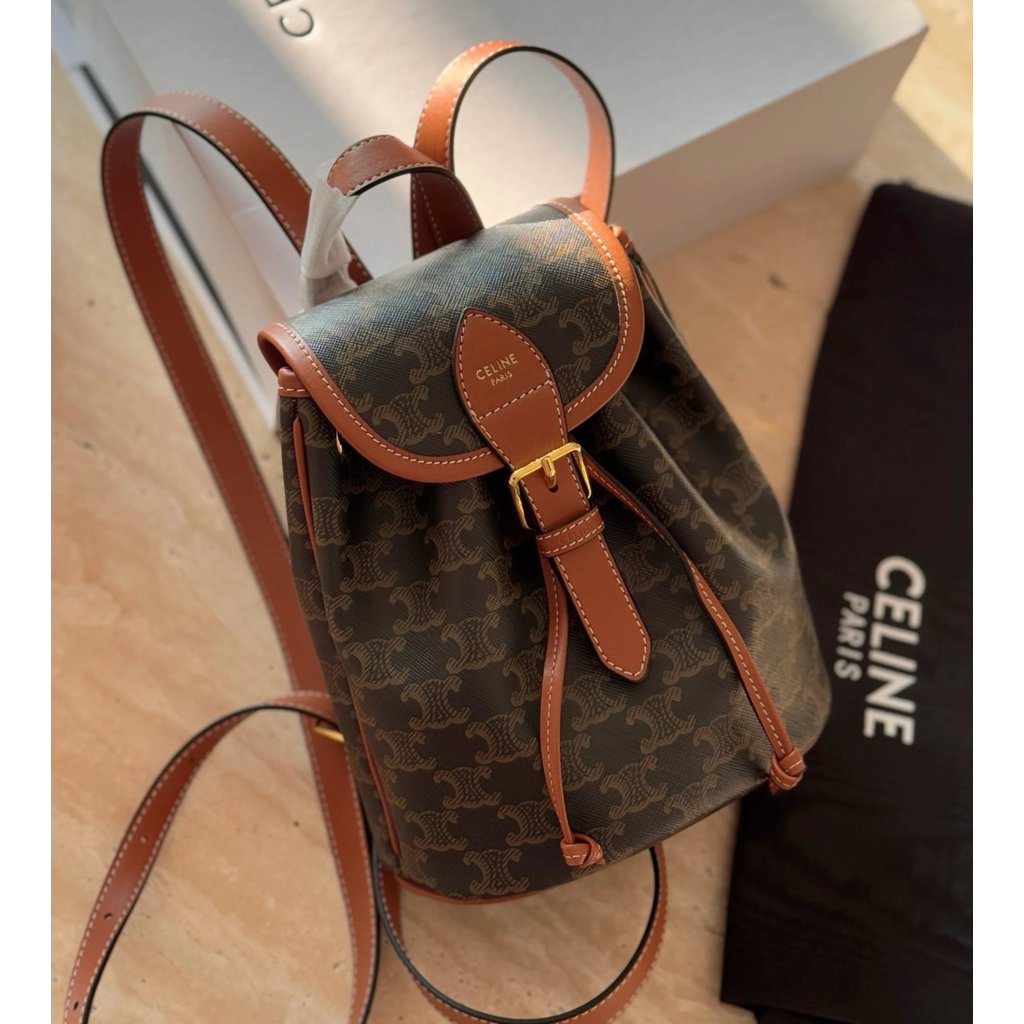 CELINE Folco FOLCO โลโก้พิมพ์สายตายาวพิมพ์ Flap ผ้าใบ Patchwork กระเป๋าเป้สะพายหลังหนังวัว Mini ผู้ห