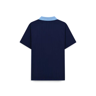 AIIZ (เอ ทู แซด) - AIIZ เสื้อโปโลคอวีแอคทีฟผู้ชายแขนสั้นทอลายทาง AIIZ Men's The Blokecore Edit Pinstripe Polo Shirt