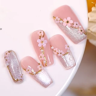 อะไหล่ติดเล็บดอกไม้สีขาวสวยๆเรียบหรู ดูแพงมาในแบบตลับ 12ข่องมี 5 แบบ 🌈 พร้อมส่งในไทย🌈