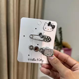[แท้100%] Sanrio ~ Silver Prep กิ๊บติดผมKitty คิตตี้ สีSilver ตัดกับลายสก๊อต วัสดุสแตนเลสทั้งชิ้นแต่น้ำหนักเบา